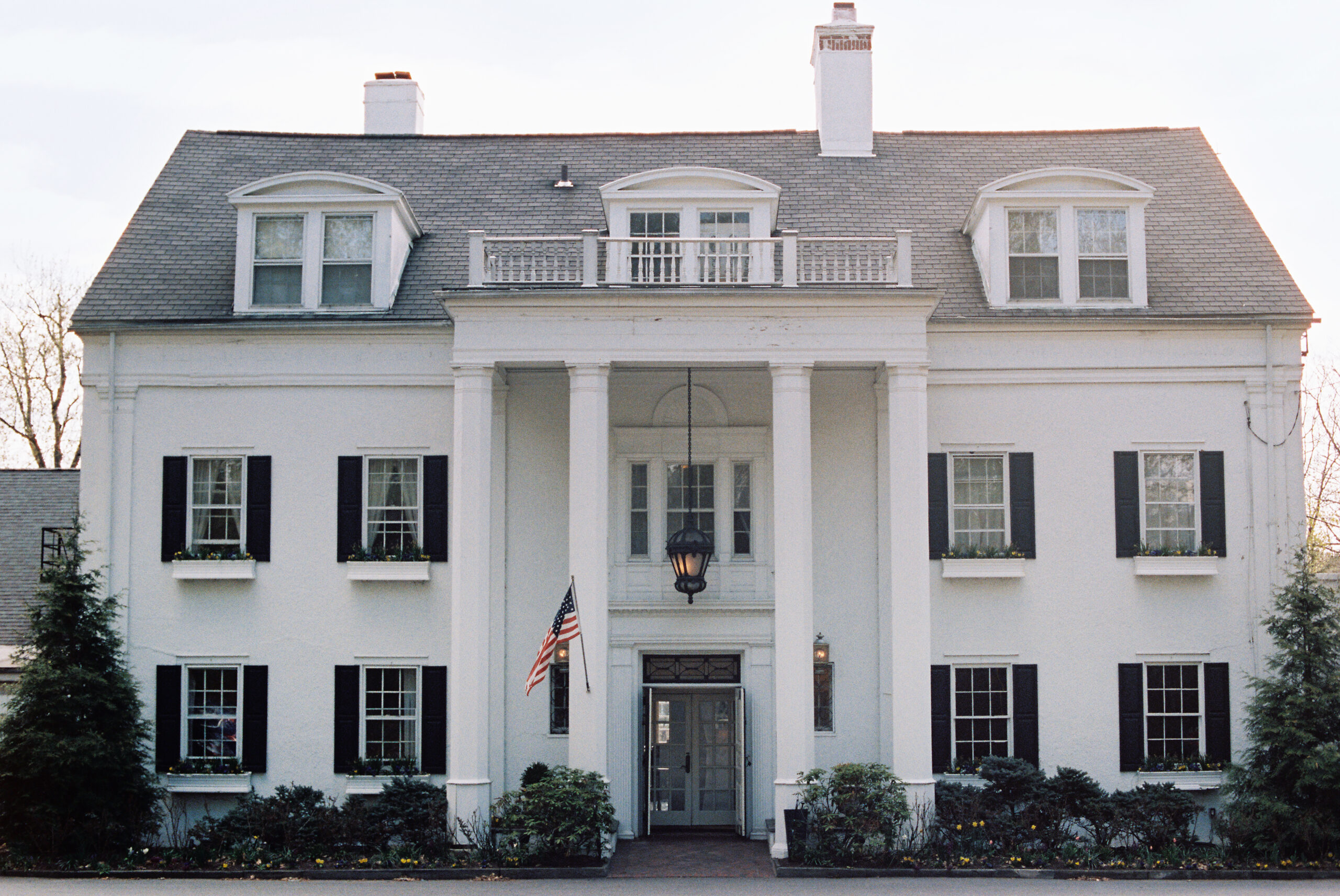 Building with Colonial Revival Charm